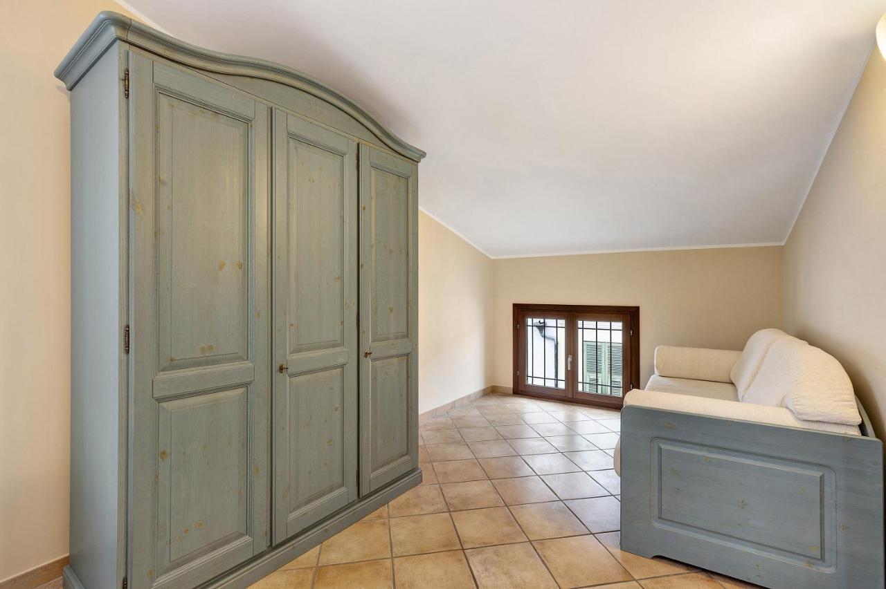 Villa Terzo Tiro Cisano sul Neva Esterno foto